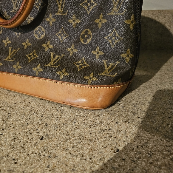 Louis Vuitton Monogram Alma Pm - Picture 3 of 12